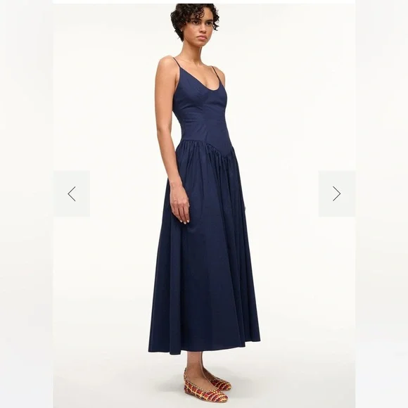new Staud Dena drop waist poplin maxi dress in navy blue cotton - Picture 4 of 11